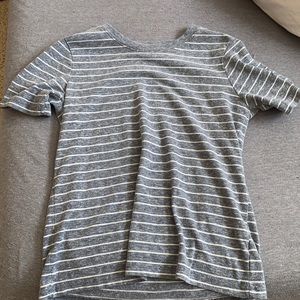 grey stripes tee